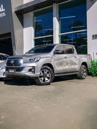TOYOTA HILUX 2.8 SRX 4X4 CD 16V DIESEL 4P AUTOMÁTICO